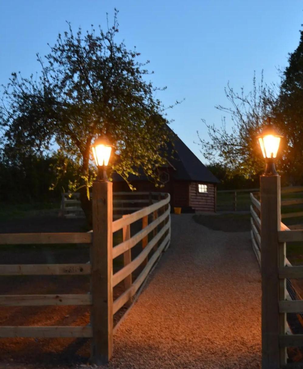 Apple Blossom Glamping Kilkenny Exteriör bild