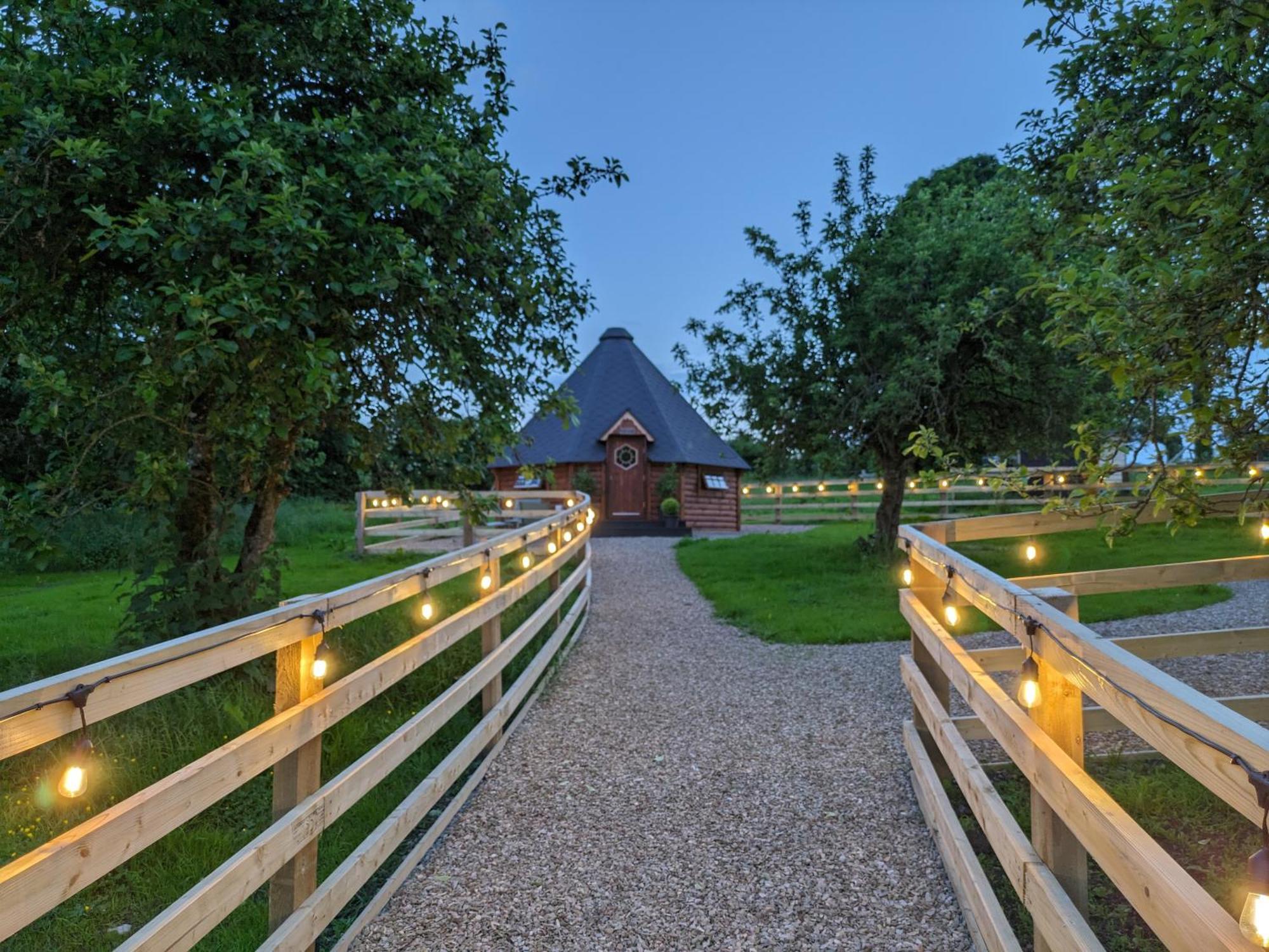 Apple Blossom Glamping Kilkenny Exteriör bild